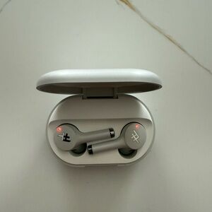 iFrogz Airtime Premier
Wireless Earbuds